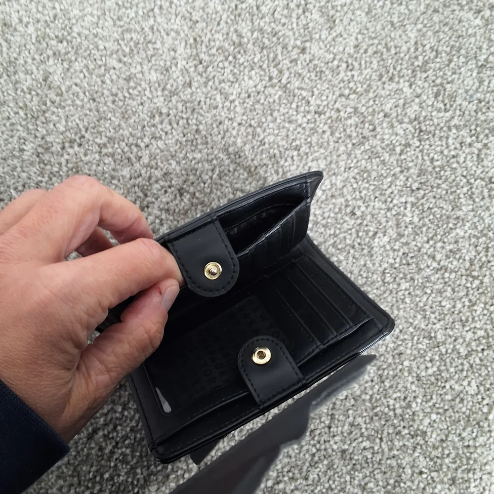 Kate Spade Black Wallet - Picture 5 of 6